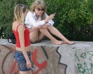 Засветы девушек в трусиках