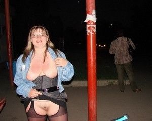 Девки без трусов